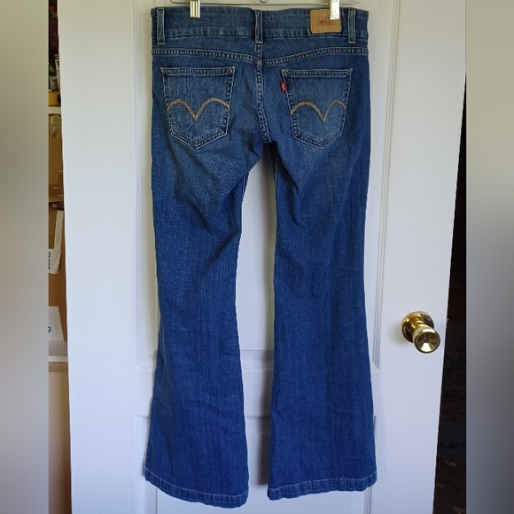 PRE-LOVED TOO SUPERLOW FLARE 524 LEVI'S 7M 99% COTTON/1% SPANDEX 5-POCKET - Picture 7 of 12